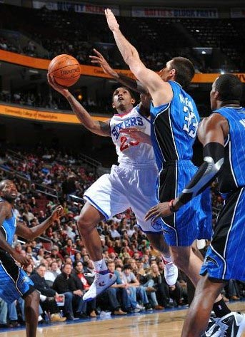 随着中超与 随着中超与